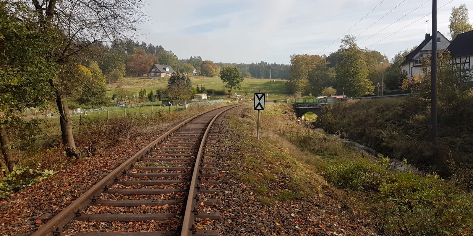 Brexbachtalbahn - vor ehemaligem HP Hundsdorf