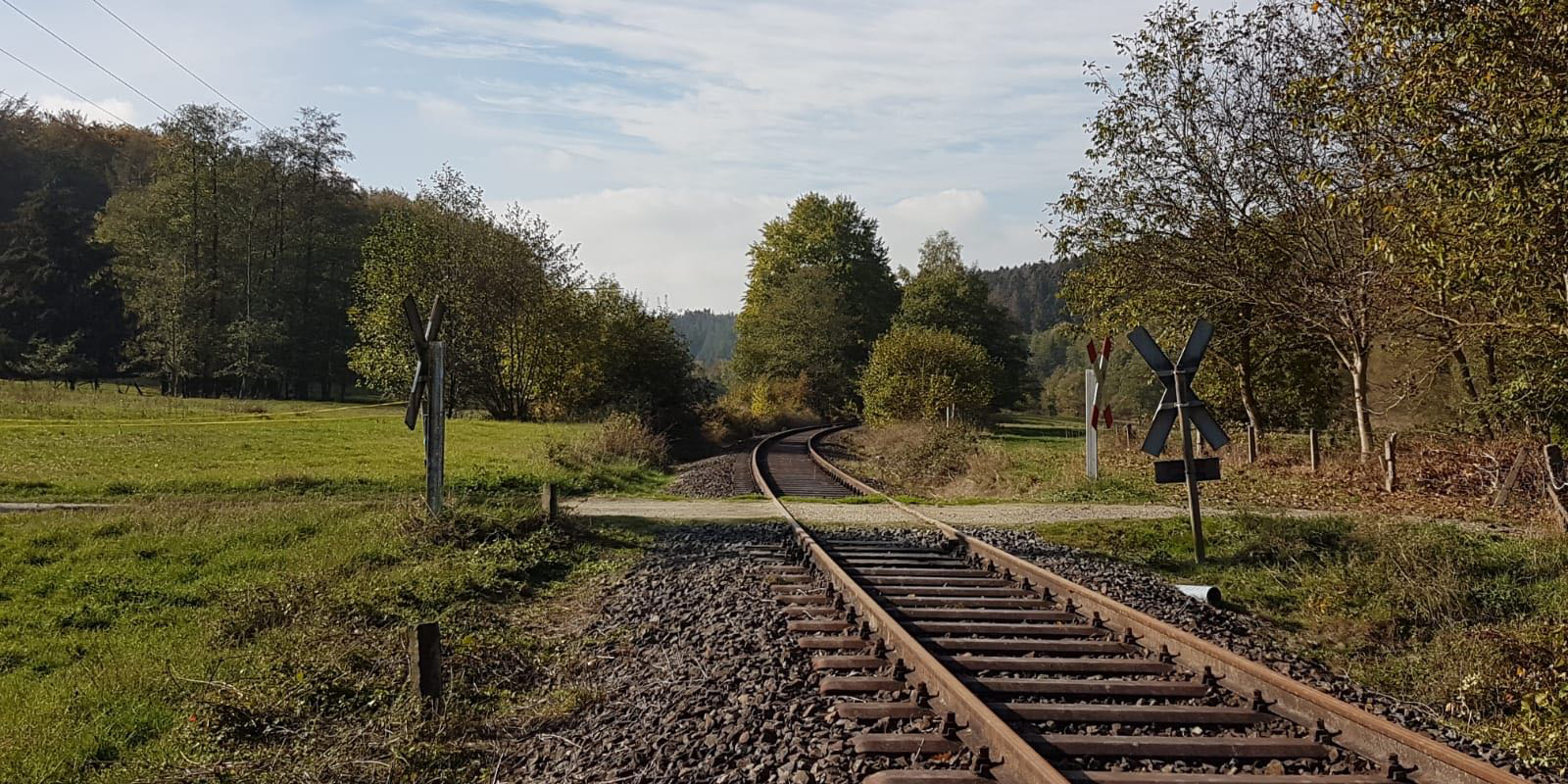 Brexbachtalbahn - Bahnübergang Scheyersmühle